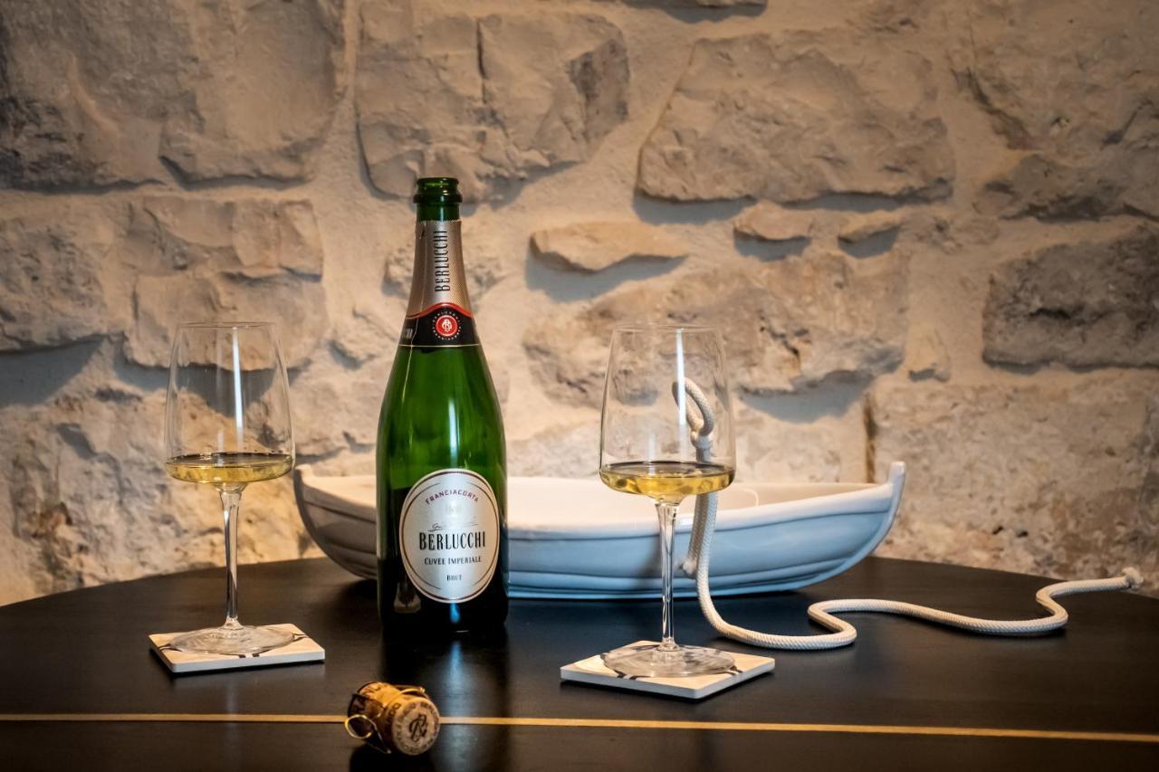 Antico Mondo Rooms & Suites Polignano a Mare Exterior photo