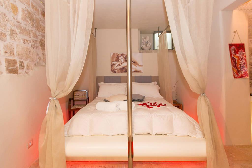 Antico Mondo Rooms & Suites Polignano a Mare Room photo
